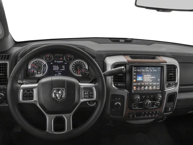 2017 RAM 2500 Laramie Crew Cab 4x4 6'4' Box